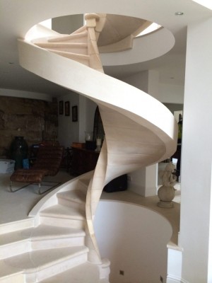 Steintreppe in Strassen